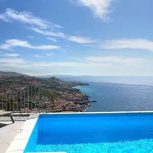 Villa Peak A Boo Private Heated Pool And Private Parking, Camara de Lobos